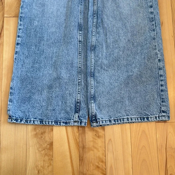 H&M | Wide Leg Jeans - Picture 4 of 6